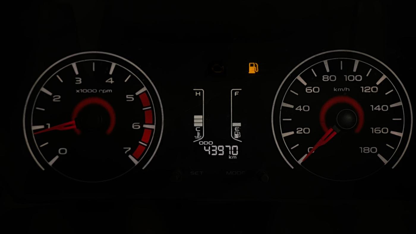 2016 Mahindra Kuv100 K4 6 STR, Petrol, Manual, 44,104 km, Odometer Image