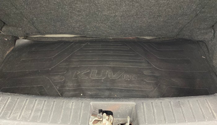 2016 Mahindra Kuv100 K4 6 STR, Petrol, Manual, 43,964 km, Boot Inside