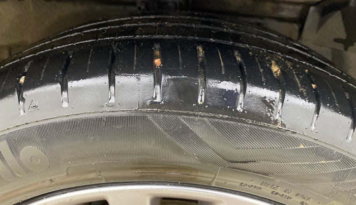 2018 Maruti Ciaz ALPHA DIESEL 1.3, Diesel, Manual, 81,349 km, Right Front Tyre Tread