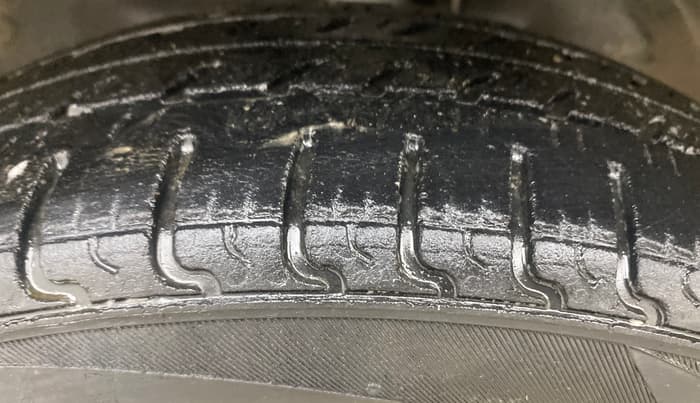 2018 Maruti Wagon R 1.0 VXI, Petrol, Manual, 86,377 km, Left Front Tyre Tread