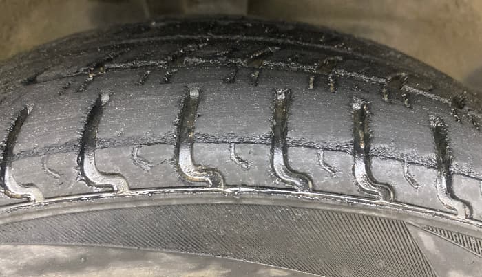 2018 Maruti Wagon R 1.0 VXI, Petrol, Manual, 86,377 km, Right Front Tyre Tread