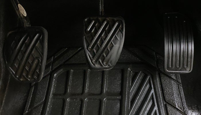 2016 Datsun Go Plus T, Petrol, Manual, 92,608 km, Pedals