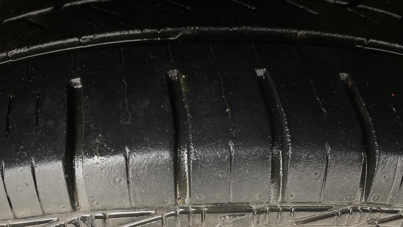 2018 Maruti Celerio X ZXI (O) AMT, Petrol, Automatic, 27,013 km, Right Front Tyre Tread
