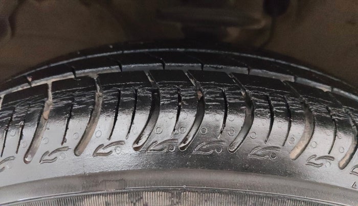 2019 Maruti S PRESSO VXI (O), Petrol, Manual, 26,434 km, Left Front Tyre Tread