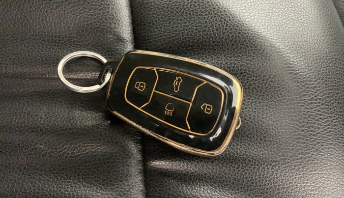 2022 Tata NEXON XZA PLUS (HS) PETROL, Petrol, Automatic, 33,373 km, Key Close Up