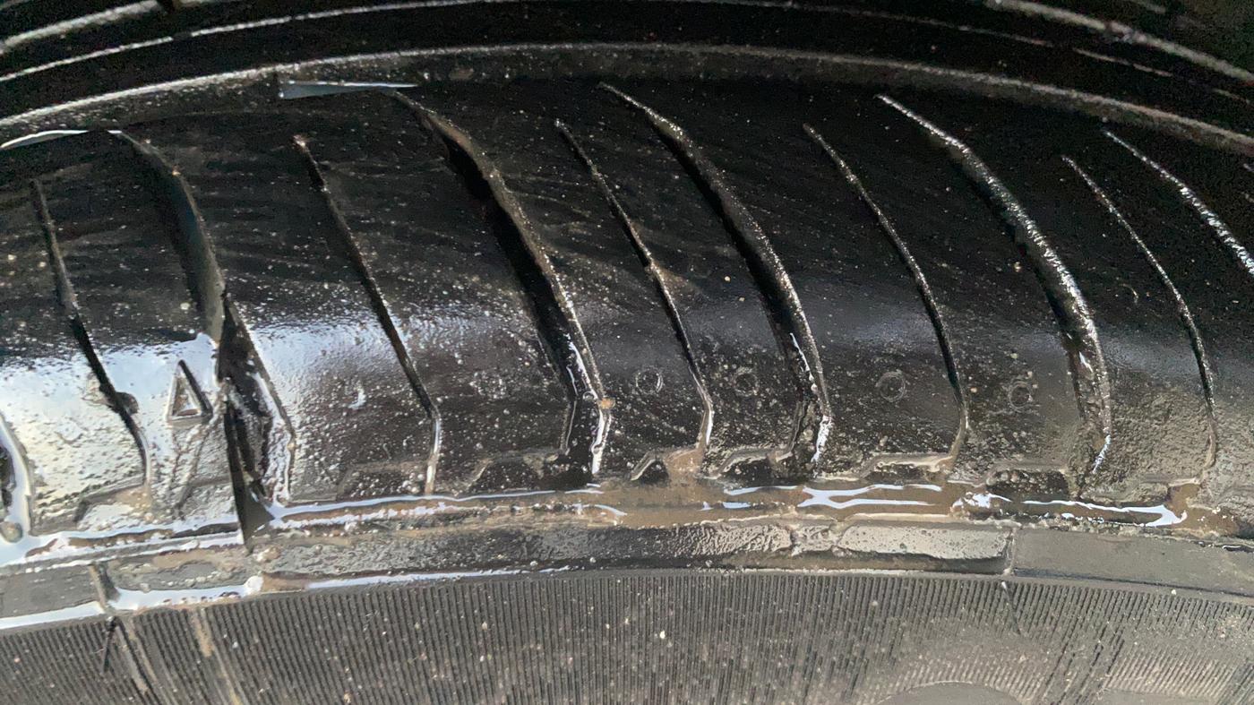 2019 Tata NEXON XZ PETROL, Petrol, Manual, 53,586 km, Left Front Tyre Tread