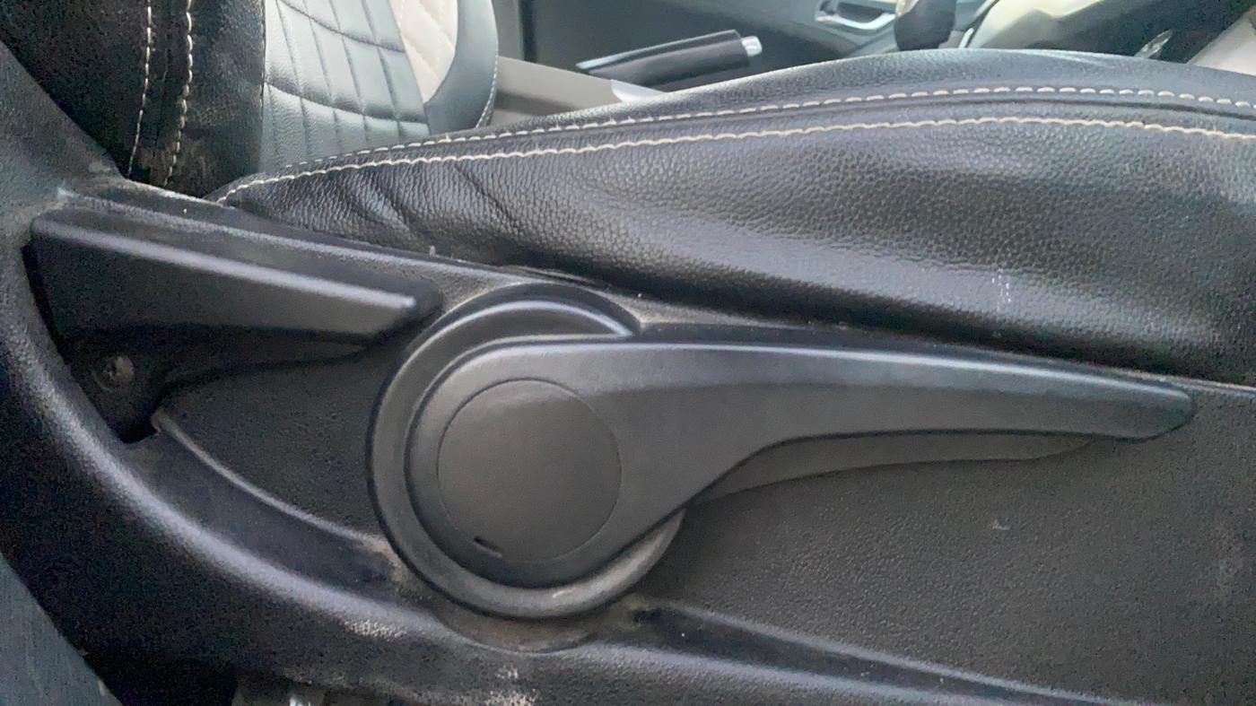 2019 Tata NEXON XZ PETROL, Petrol, Manual, 53,586 km, Driver Side Adjustment Panel