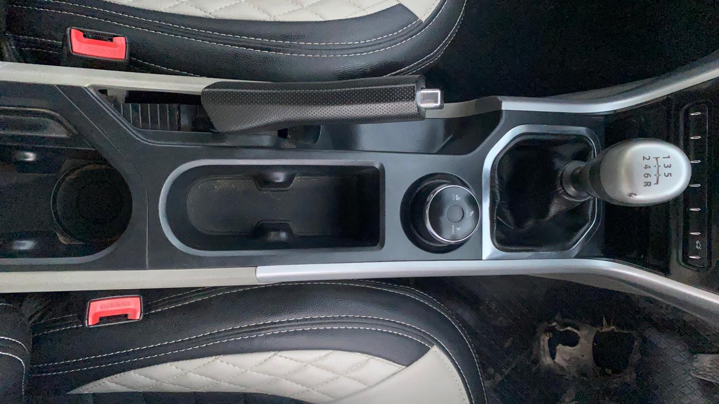 2019 Tata NEXON XZ PETROL, Petrol, Manual, 53,586 km, Gear Lever