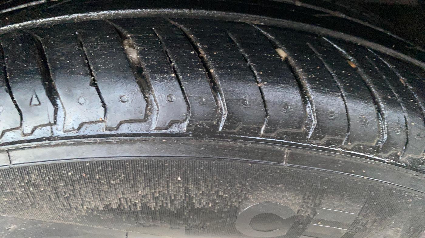 2019 Tata NEXON XZ PETROL, Petrol, Manual, 53,586 km, Right Front Tyre Tread