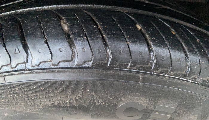 2019 Tata NEXON XZ PETROL, Petrol, Manual, 53,559 km, Right Front Tyre Tread