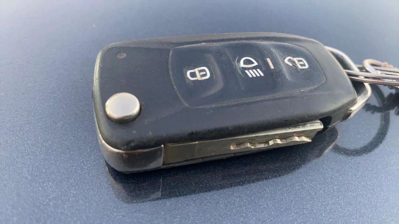 2019 Tata NEXON XZ PETROL, Petrol, Manual, 53,586 km, Key Close Up