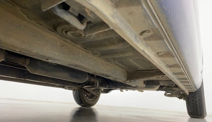 2014 Maruti Swift VXI, Petrol, Manual, 25,358 km, Right Side Underbody