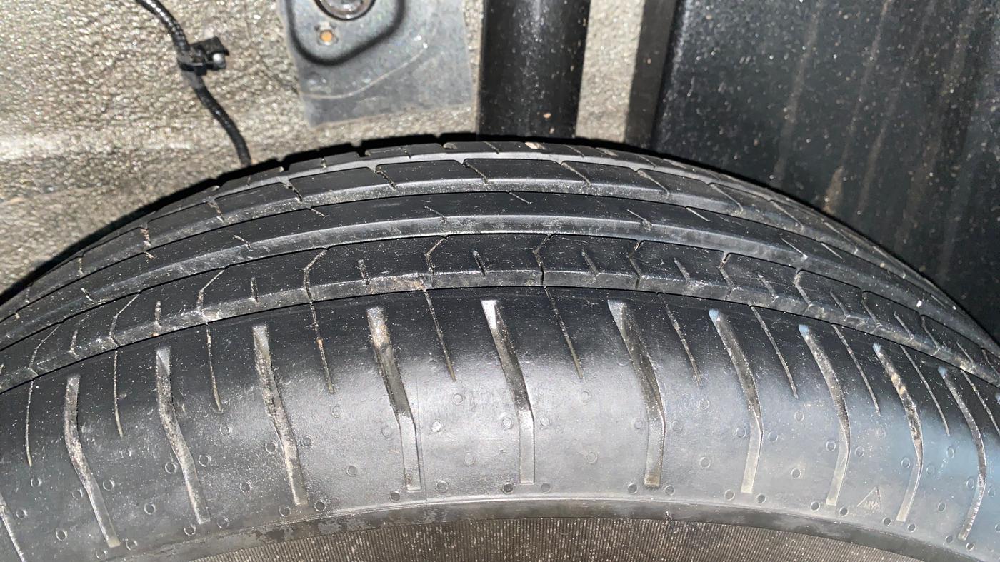 2024 Tata PUNCH ADVENTURE MT, Petrol, Manual, 22,509 km, Left Rear Tyre Tread