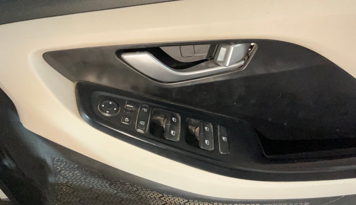 2021 Hyundai Creta SX 1.5 DIESEL, Diesel, Manual, 98,937 km, Driver Side Door Panels Control