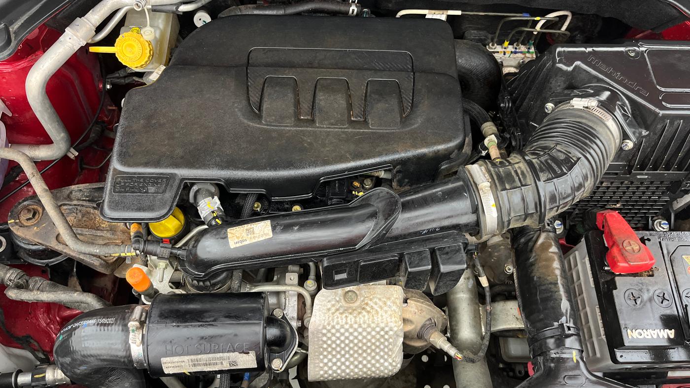 2023 Mahindra XUV300 W8 (O) 1.2 PETROL AMT, Petrol, Automatic, 9,410 km, Engine View