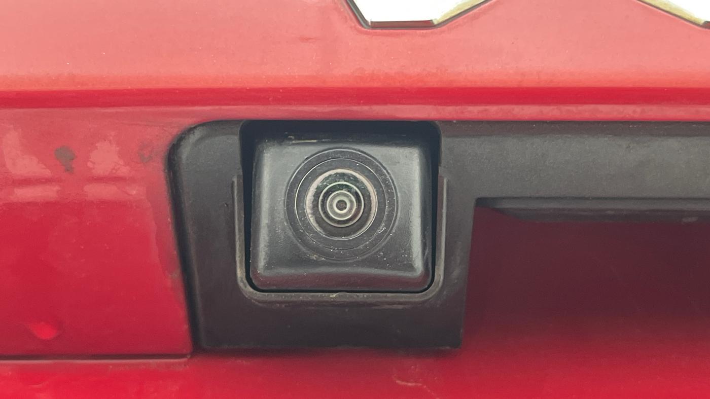 2023 Mahindra XUV300 W8 (O) 1.2 PETROL AMT, Petrol, Automatic, 9,410 km, Parking Camera