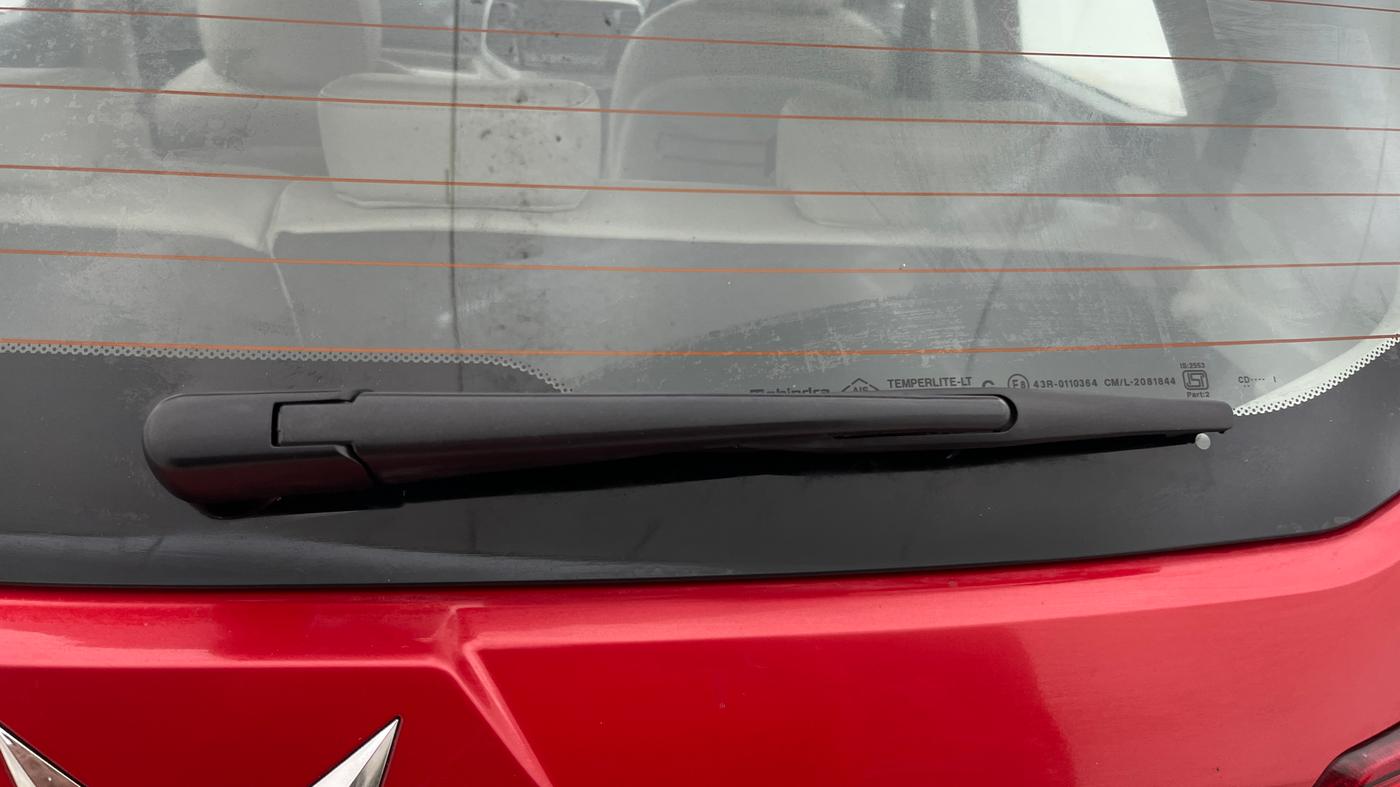 2023 Mahindra XUV300 W8 (O) 1.2 PETROL AMT, Petrol, Automatic, 9,410 km, Rear Wiper