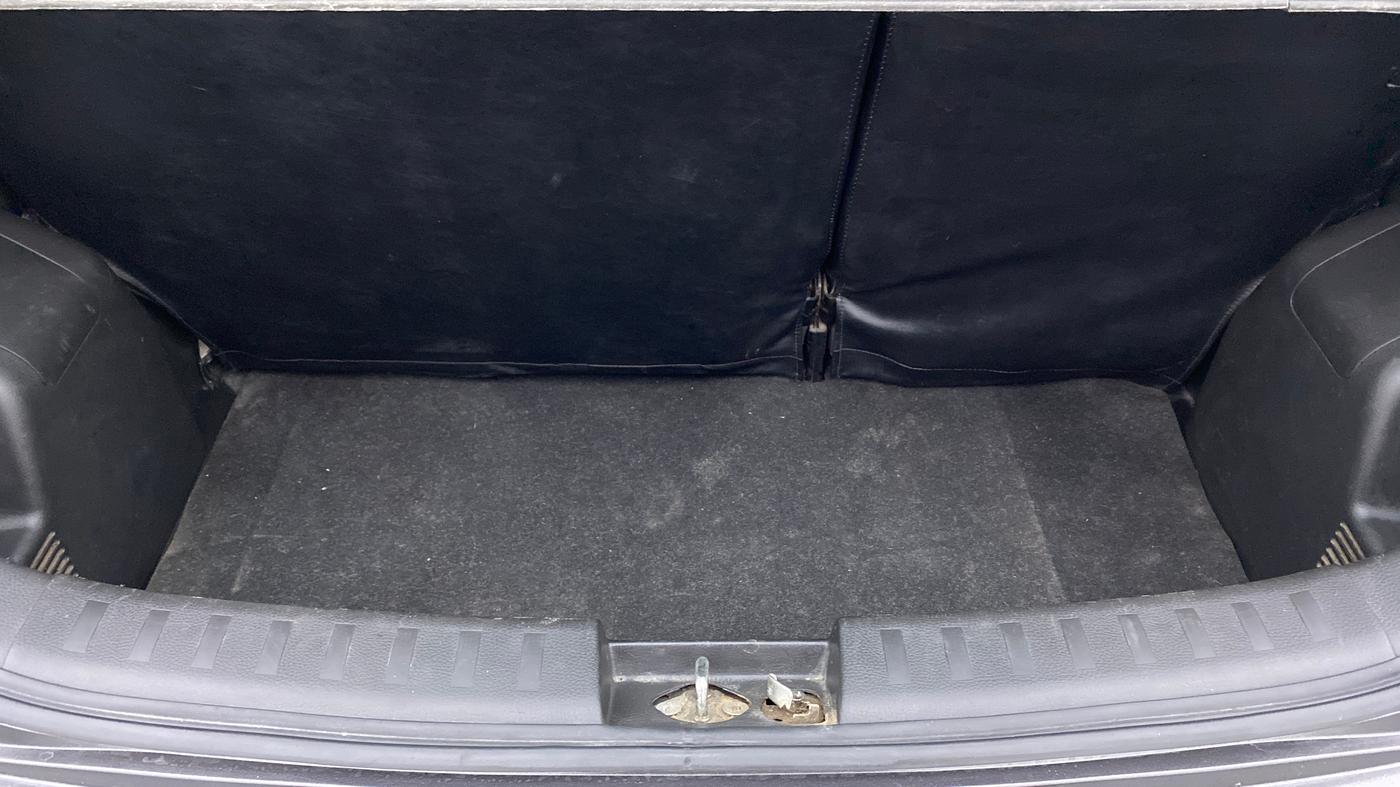2017 Maruti Swift VXI D, Petrol, Manual, 37,014 km, Boot Inside