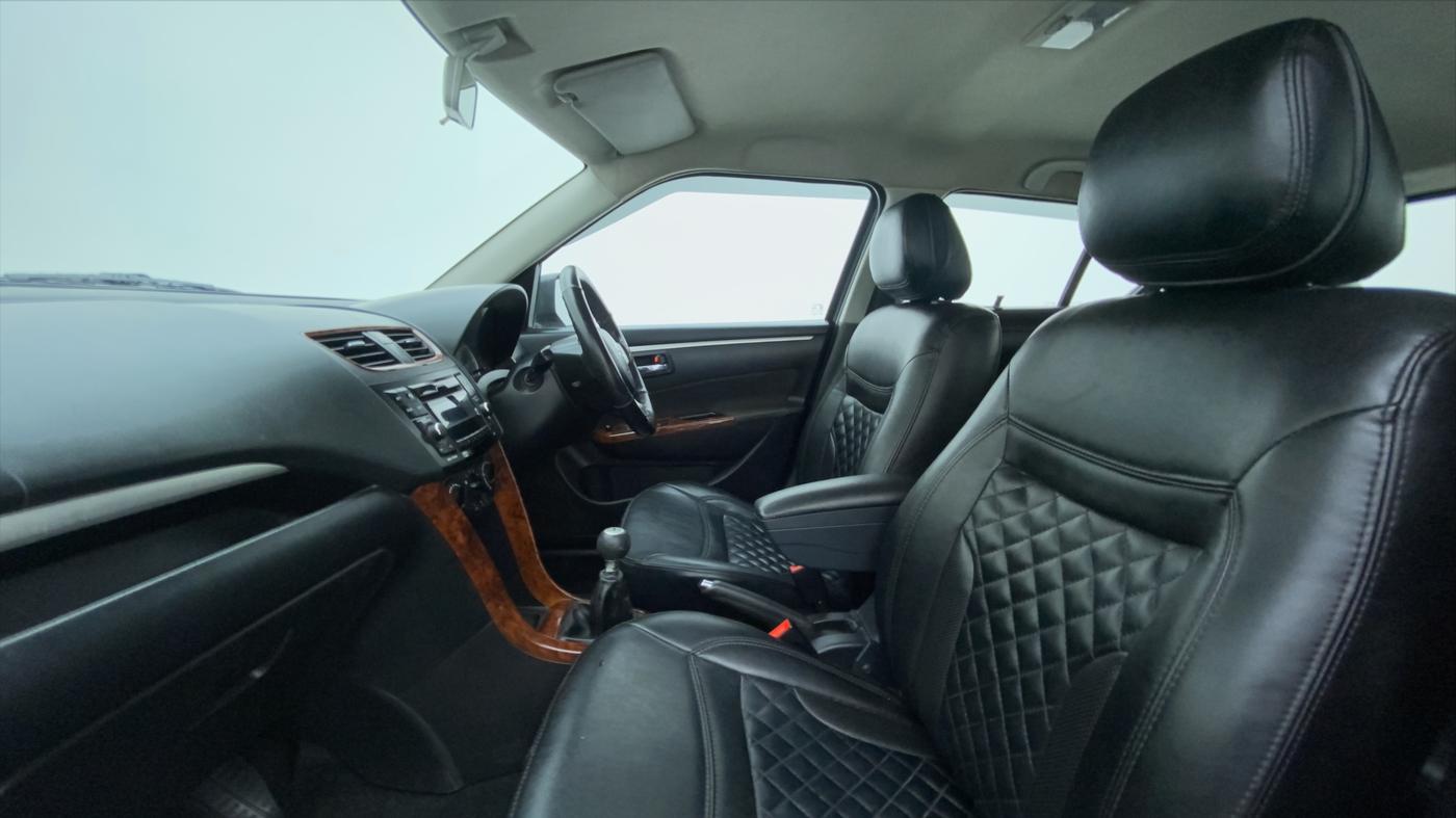 2017 Maruti Swift VXI D, Petrol, Manual, 37,014 km, Right Side Front Door Cabin