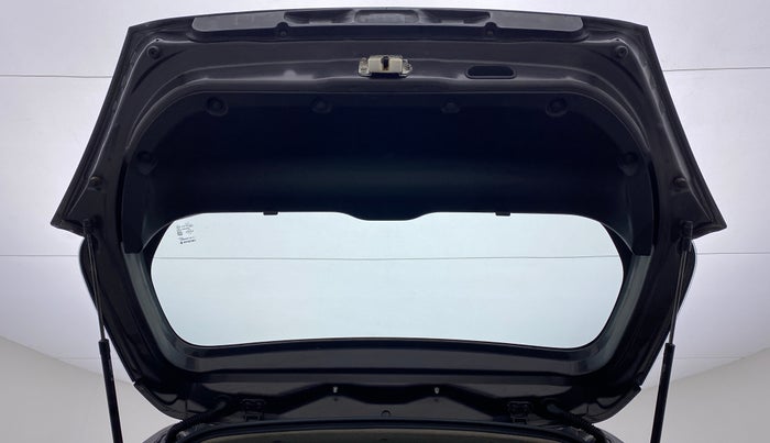 2017 Maruti Swift VXI D, Petrol, Manual, 37,014 km, Boot Door Open