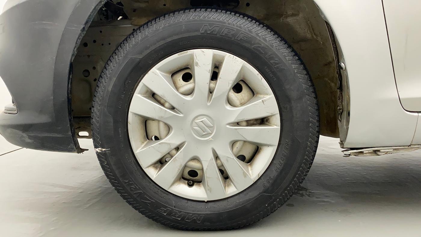 2015 Maruti Swift Dzire LXI (O), CNG, Manual, 1,08,326 km, Left Front Wheel
