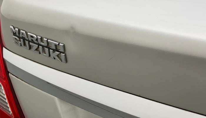 2015 Maruti Swift Dzire LXI (O), CNG, Manual, 1,08,326 km, Dicky (Boot door) - Slightly dented