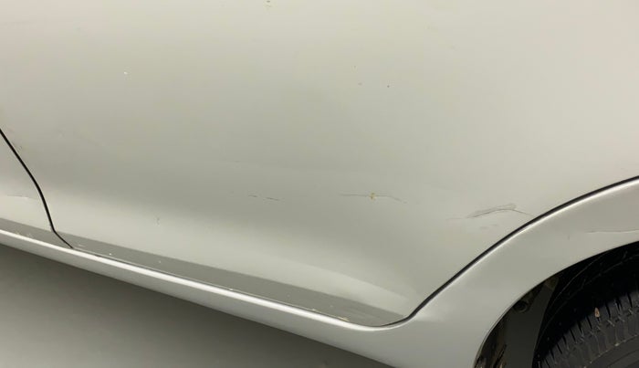 2015 Maruti Swift Dzire LXI (O), CNG, Manual, 1,08,326 km, Rear left door - Slightly dented