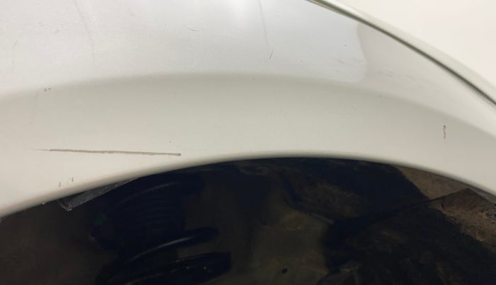 2015 Maruti Swift Dzire LXI (O), CNG, Manual, 1,08,326 km, Right fender - Lining loose