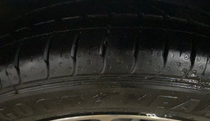 2017 Hyundai Grand i10 SPORTZ (O) AT 1.2 KAPPA VTVT, Petrol, Automatic, 39,461 km, Left Rear Tyre Tread