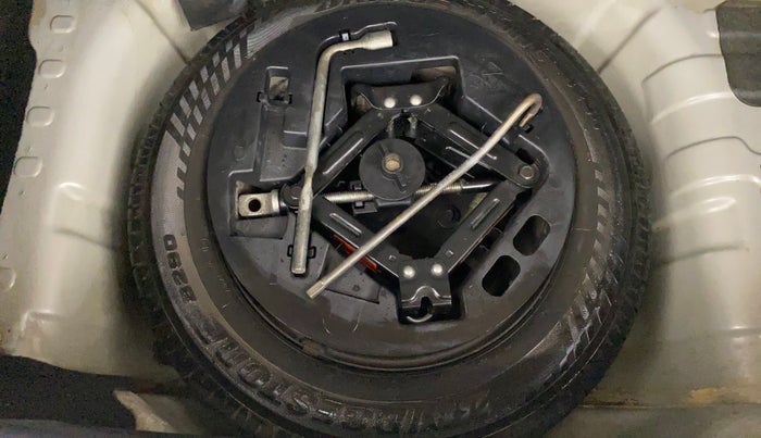 2018 Mahindra KUV 100 NXT K2 P 6 STR, Petrol, Manual, 38,892 km, Spare Tyre