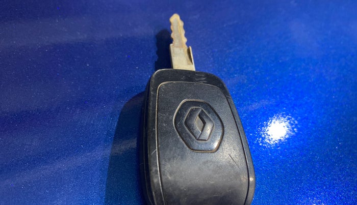 2017 Renault Kwid RXT 1.0, Petrol, Manual, 29,916 km, Key Close Up