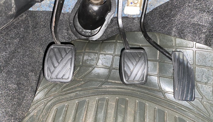 2018 Maruti Wagon R 1.0 LXI CNG, CNG, Manual, 65,197 km, Pedals