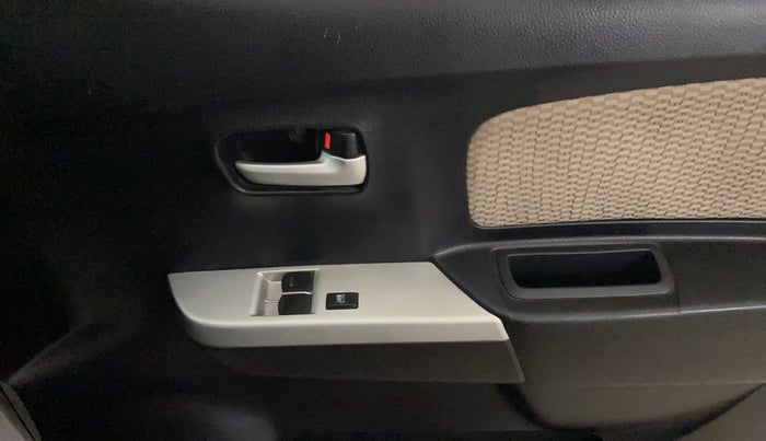 2018 Maruti Wagon R 1.0 LXI CNG, CNG, Manual, 65,197 km, Driver Side Door Panels Control