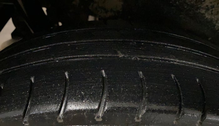 2018 Maruti Wagon R 1.0 LXI CNG, CNG, Manual, 65,197 km, Right Rear Tyre Tread