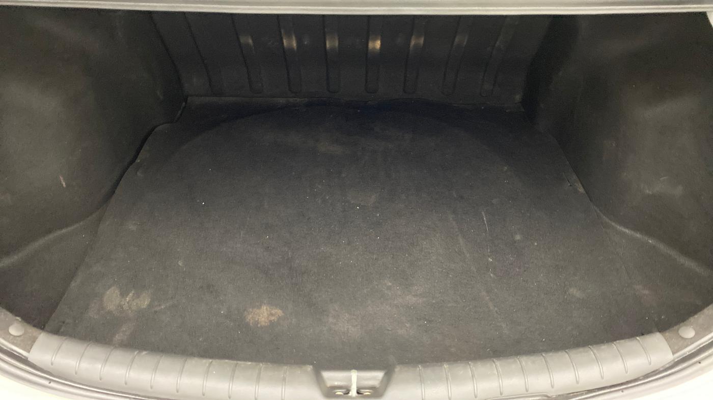 2018 Hyundai Verna 1.6 SX VTVT AT (O), Petrol, Automatic, 74,990 km, Boot Inside
