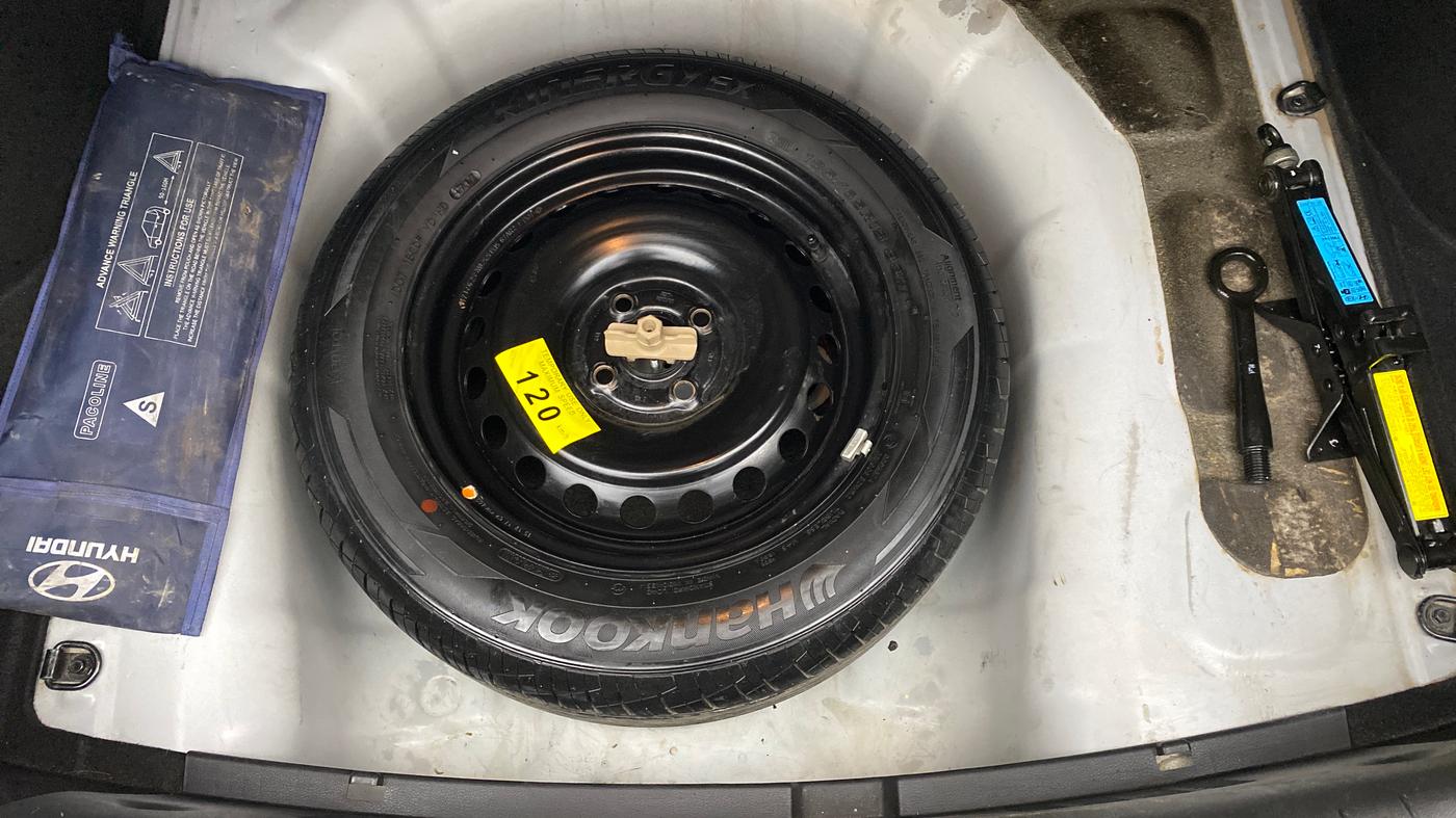 2018 Hyundai Verna 1.6 SX VTVT AT (O), Petrol, Automatic, 74,990 km, Spare Tyre
