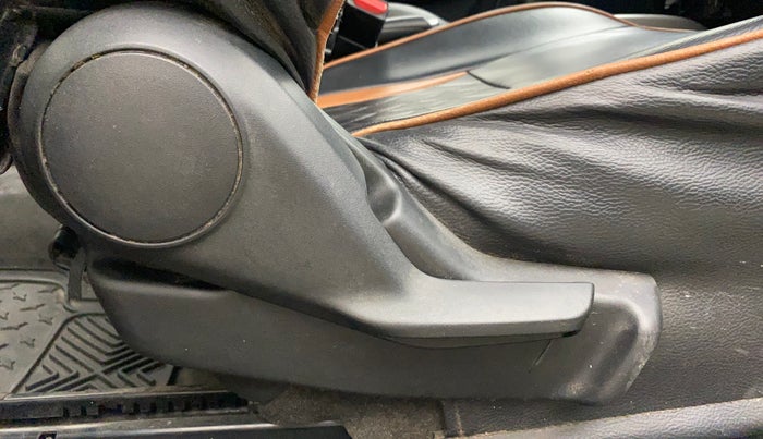 2020 Maruti Baleno DELTA PETROL 1.2, Petrol, Manual, 1,34,813 km, Driver Side Adjustment Panel