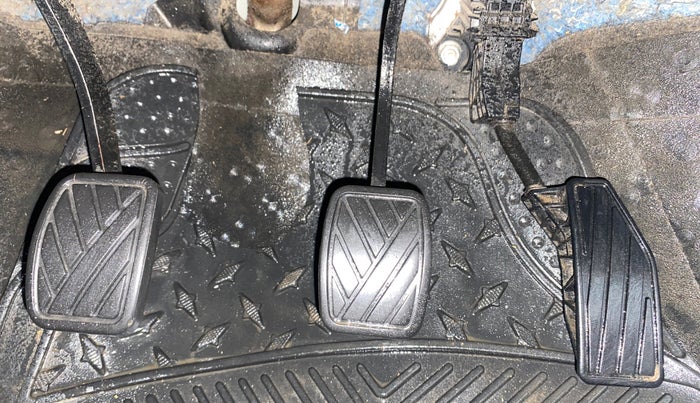 2020 Maruti Baleno DELTA PETROL 1.2, Petrol, Manual, 1,34,813 km, Pedals