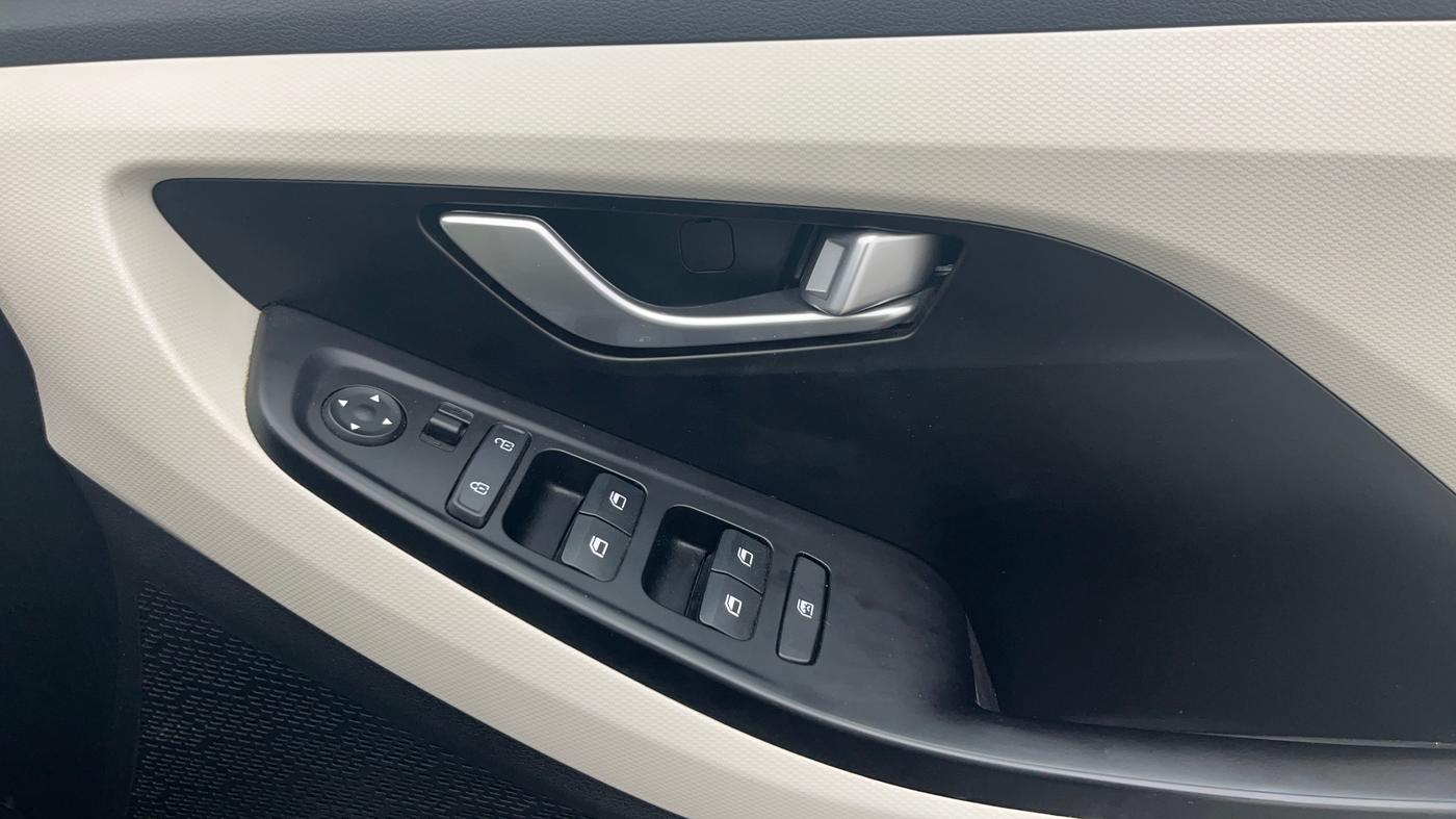 2021 Hyundai Creta S 1.5 PETROL, Petrol, Manual, 12,402 km, Driver Side Door Panels Control