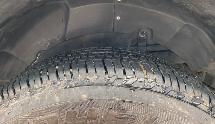 2018 Mahindra XUV500 W7, Diesel, Manual, 1,03,059 km, Left Rear Tyre Tread