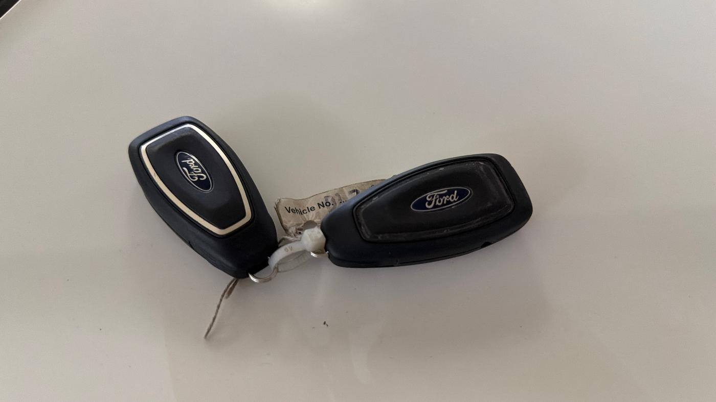 2015 Ford Ecosport TITANIUM 1.5L PETROL, Petrol, Manual, 1,13,979 km, Key Close Up