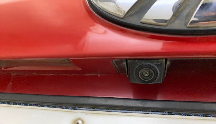 2019 Mahindra XUV300 W8 1.2 PETROL, Petrol, Manual, 83,696 km, Parking Camera