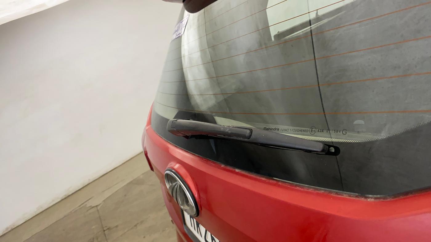 2019 Mahindra XUV300 W8 1.2 PETROL, Petrol, Manual, 83,596 km, Rear Wiper