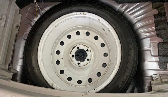 2019 Mahindra XUV300 W8 1.2 PETROL, Petrol, Manual, 83,696 km, Spare Tyre