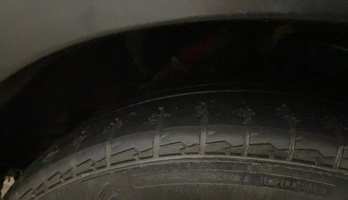 2019 Mahindra XUV300 W8 1.2 PETROL, Petrol, Manual, 83,696 km, Left Front Tyre Tread