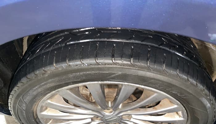 2017 Maruti Ciaz ALPHA 1.4 PETROL, Petrol, Manual, 82,063 km, Left Front Tyre Tread