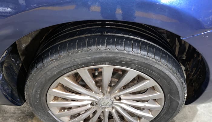2017 Maruti Ciaz ALPHA 1.4 PETROL, Petrol, Manual, 82,063 km, Right Front Tyre Tread