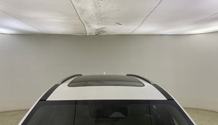 2023 Mahindra XUV700 AX 7 LUXURY D AT 7 STR, Diesel, Automatic, 31,537 km, Moonroof/ Sunroof