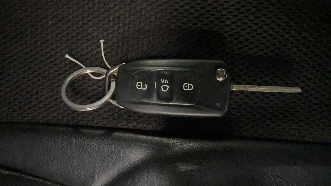 2019 Tata NEXON XM PETROL, Petrol, Manual, 31,566 km, Key Close Up