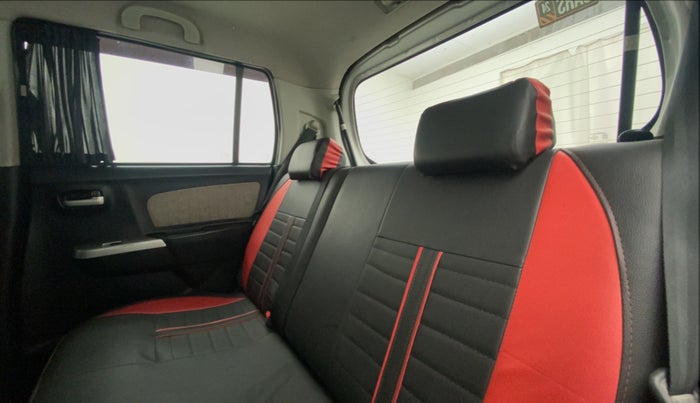 2016 Maruti Wagon R 1.0 VXI AMT, Petrol, Automatic, 33,705 km, Right Side Rear Door Cabin